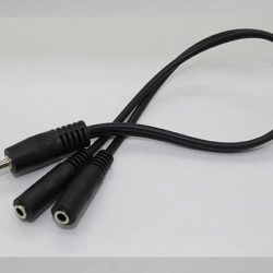 3.5mm Stereo Male to 2 Female 3.5mm Splitter