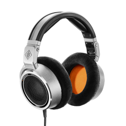 Closed back studio headphones 2025