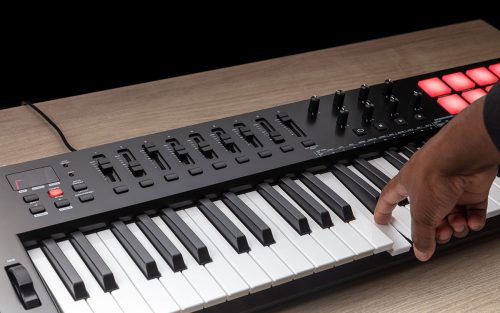 M-Audio Oxygen 61 MKV 61-key Controller - Image 5