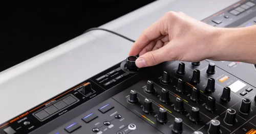 AlphaTheta DDJ-GRV6 4-channel DJ Controller with Groove Circuit - Image 7