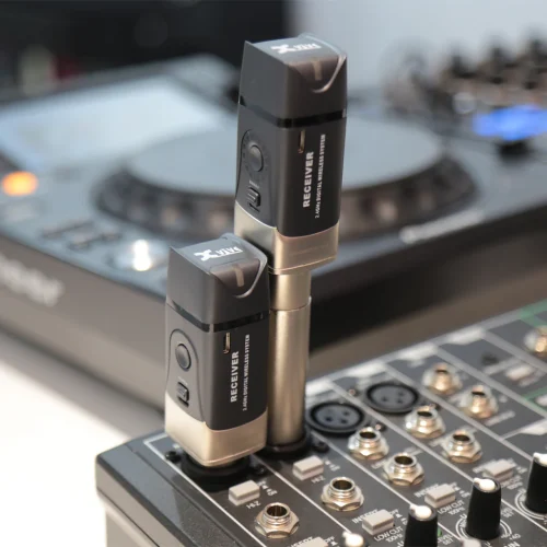 Xvive U3D Dual XLR Plug-on Wireless System - Image 5