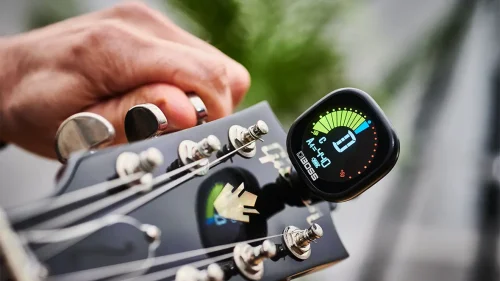 Boss TU-05 Rechargeable Clip-on Chromatic Tuner - Image 4